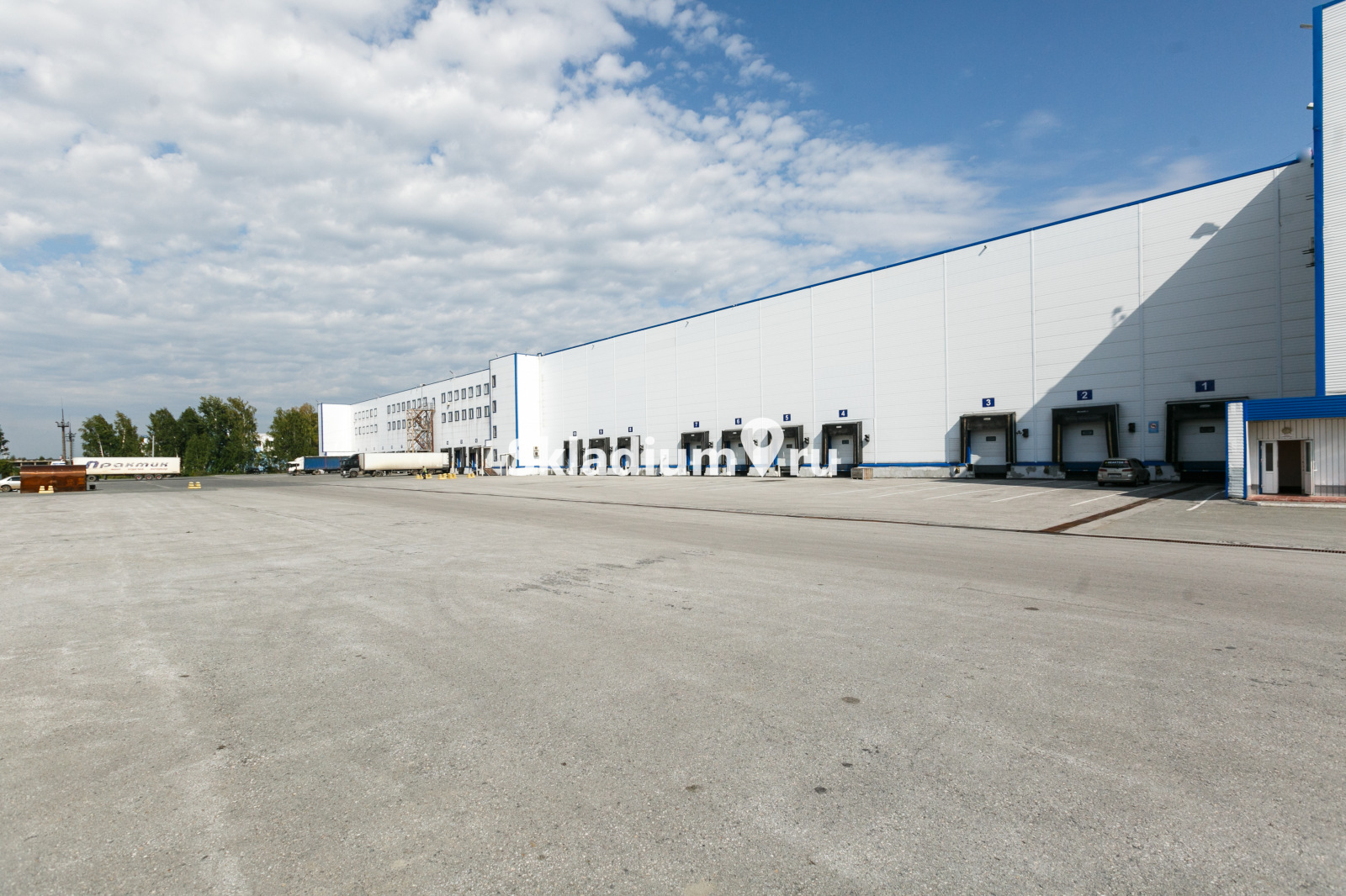 Офисно-складской комплекс Новосибирская обл, Обь, Омский тракт, д 1а фото